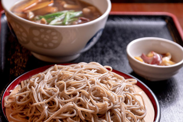 同僚と近くの定食屋でランチ | 湘南LIFE